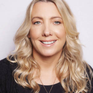 Lorraine Woulfe - Rúnaí (Secretary)